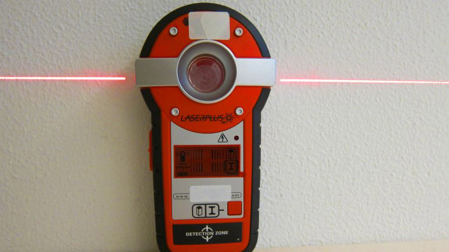 Nivellierlaser (© Winfried Janßen, BAuA)  Nivellierlaser