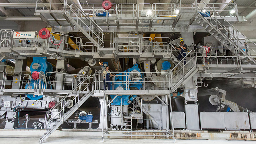 © Uwe Völkner, Fotoagentur FOX Inside a pulp mill